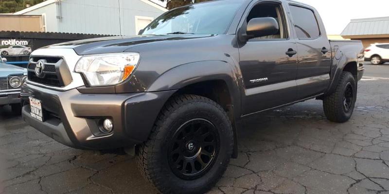  Toyota Tacoma with Fuel 1-Piece Wheels Vector - D579